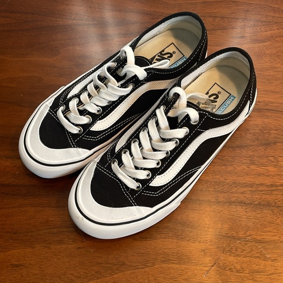 Vans 36 Decon SF - Picture 2 of 4